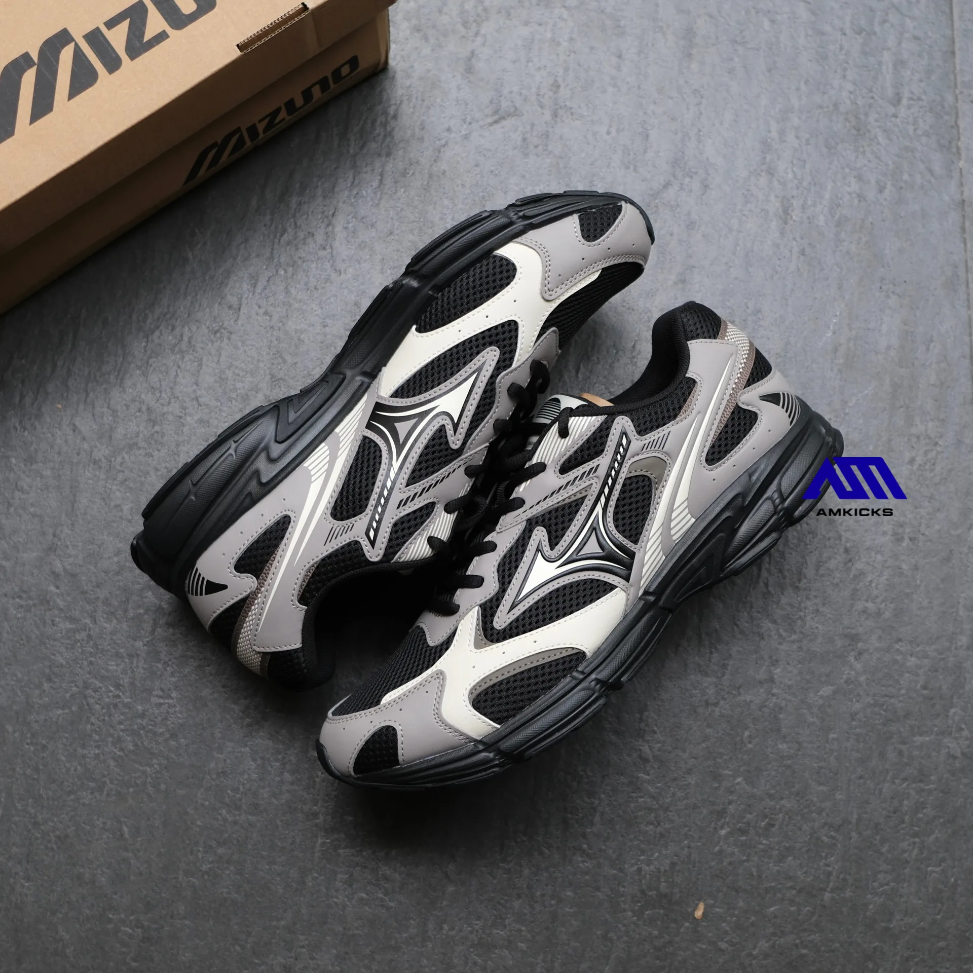 Mizuno Speed 2K "Black Dove Gray"