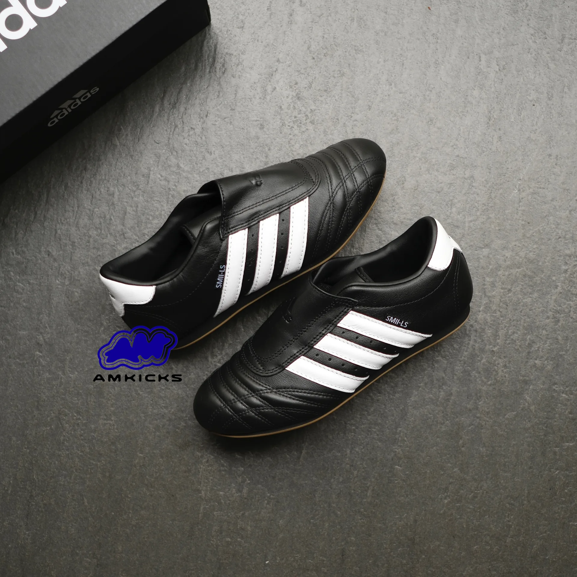 adidas Taekwondo "Core Black Cloud White Gum"