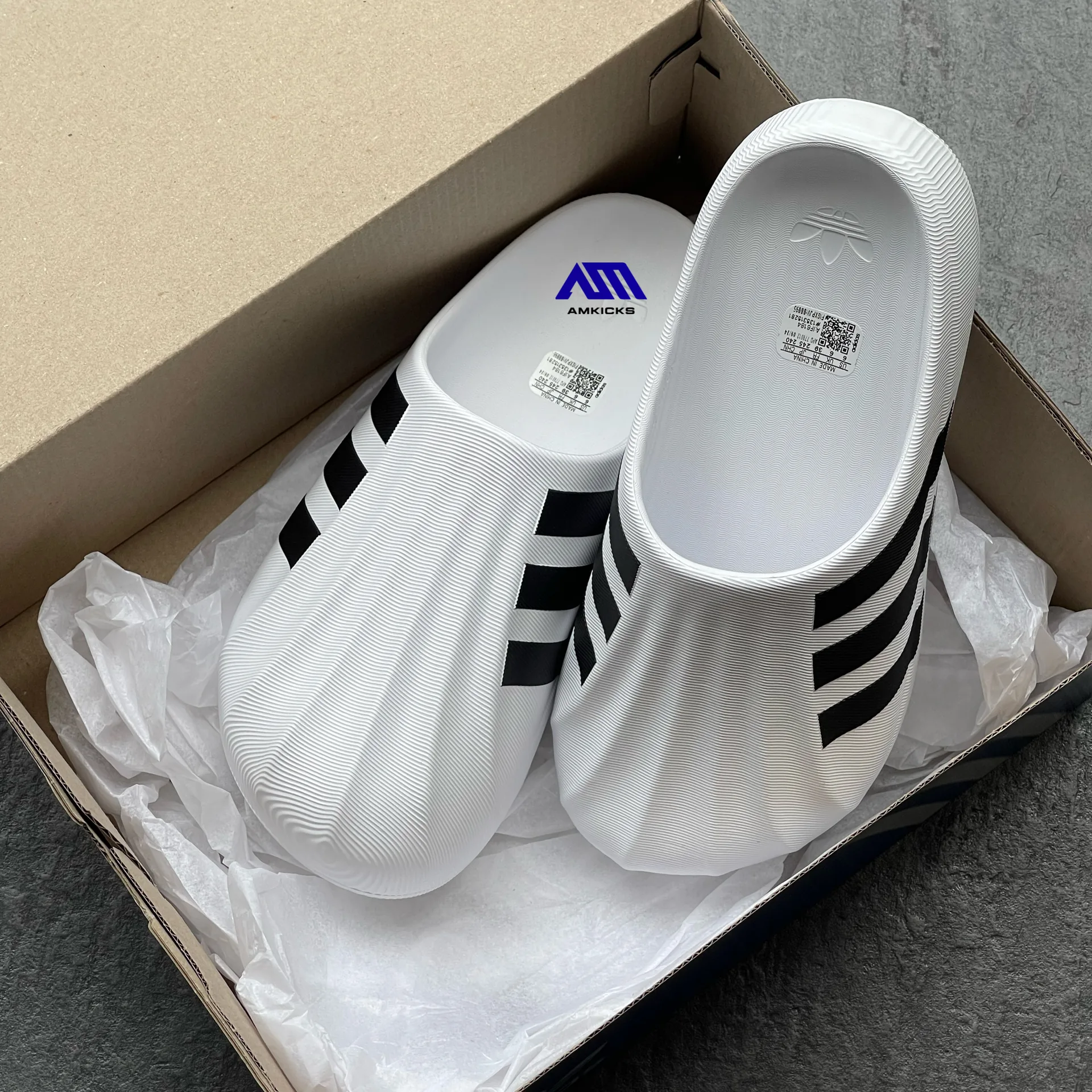 adiFOM Superstar Mule "White Black"