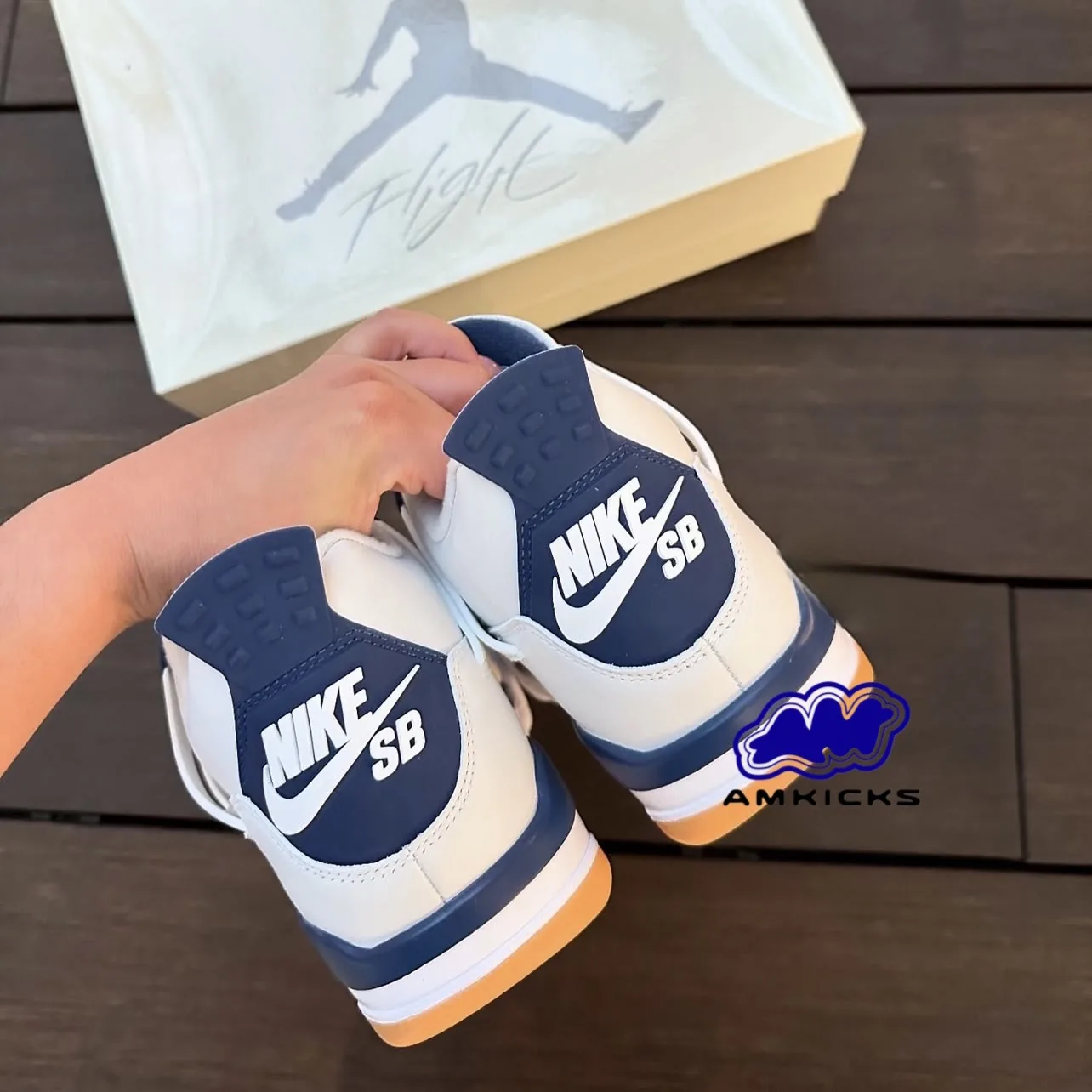Jordan 4 Retro SB "Navy"
