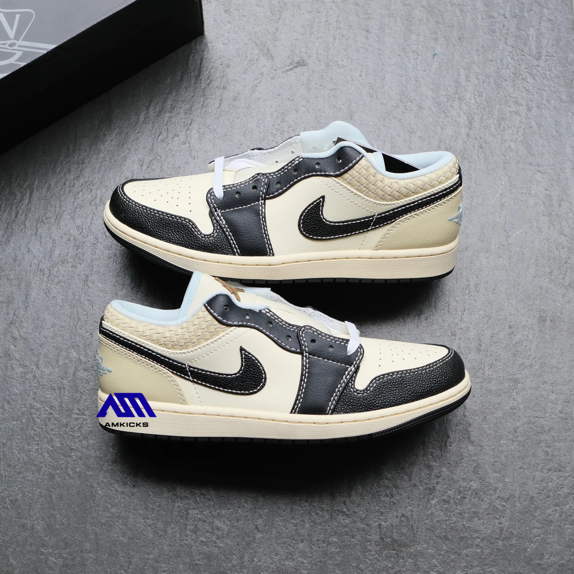 Jordan 1 Low SE "Coconut Milk Black Muslin"