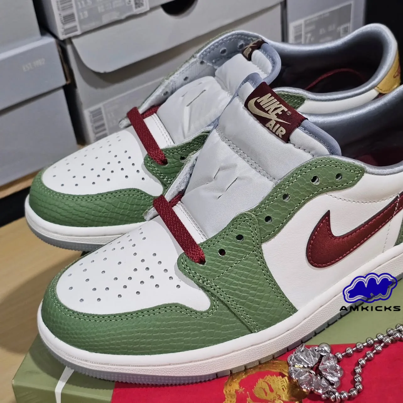 Jordan 1 Retro Low OG "Year of the Dragon"