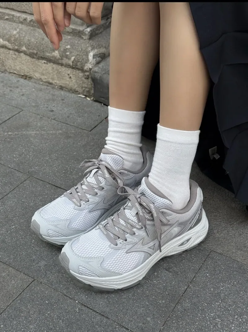 Mizuno Racer S V2 "Pigeon Grey"