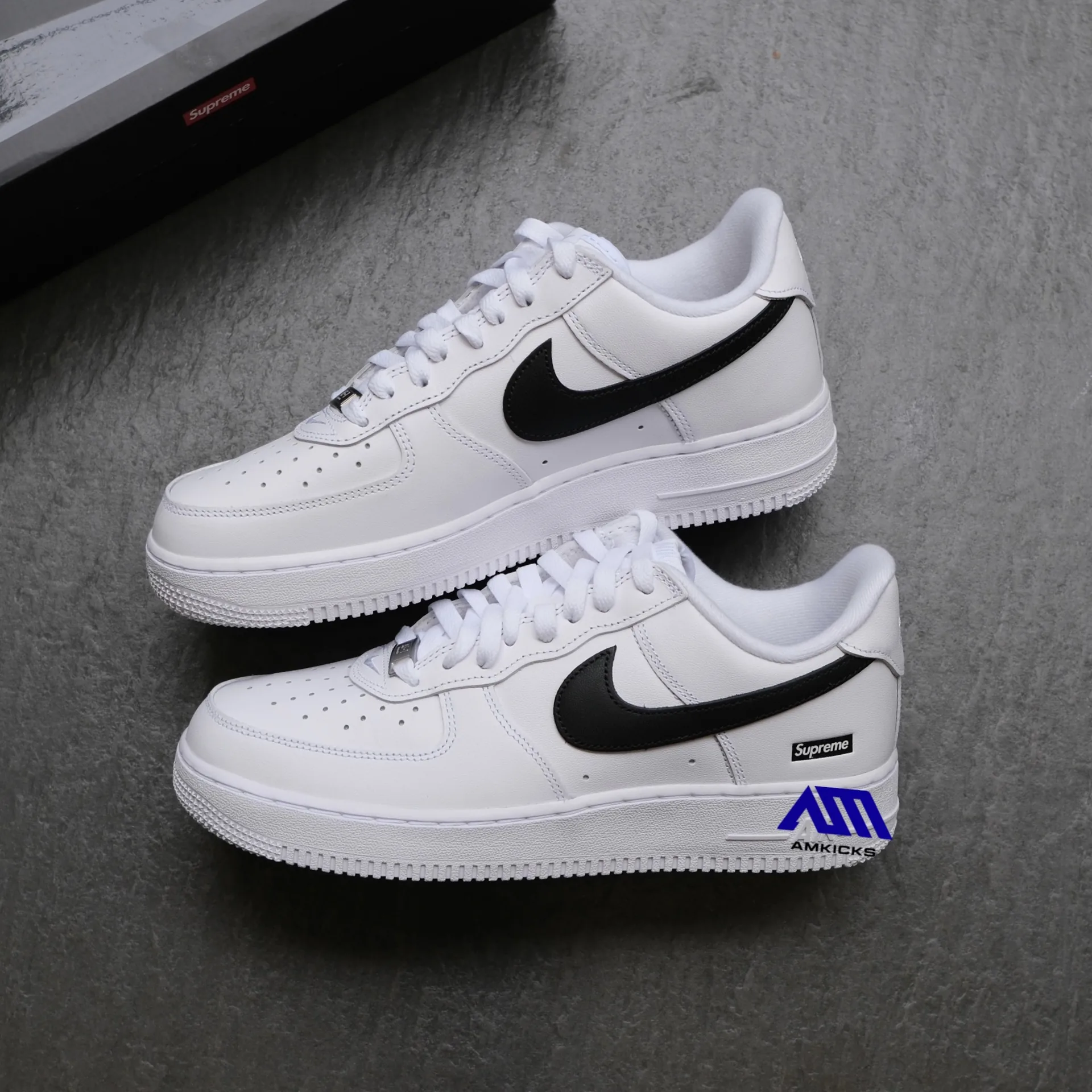 Air Force 1 Low "Supreme White Black"