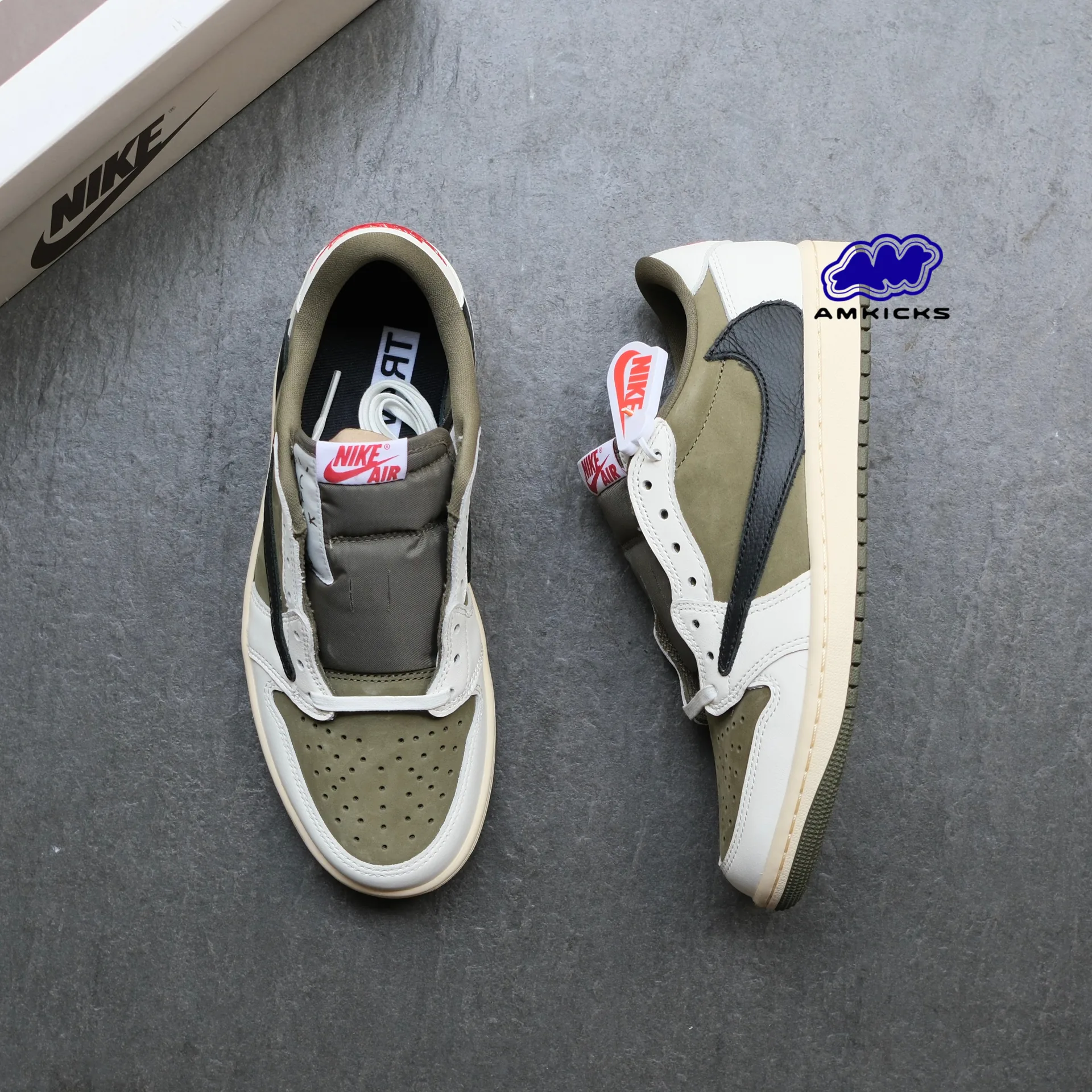 Jordan 1 Retro Low OG SP "Travis Scott Medium Olive"