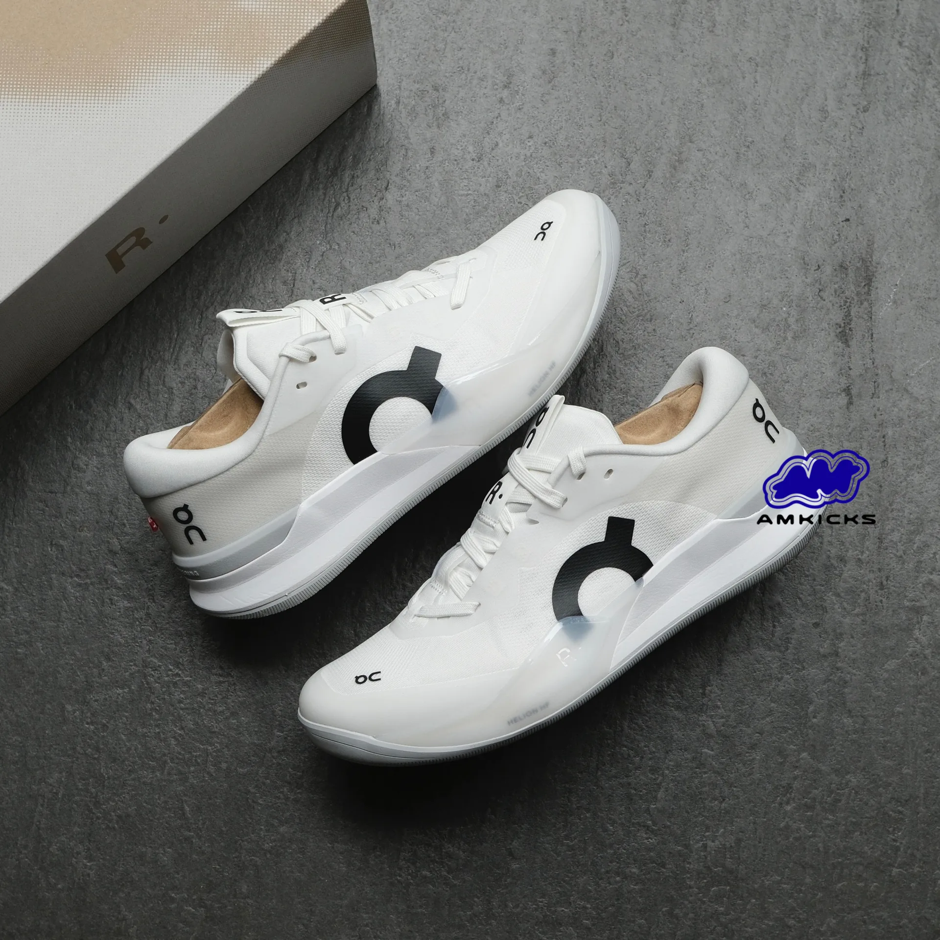 On The Roger Pro 3 "White Pink"