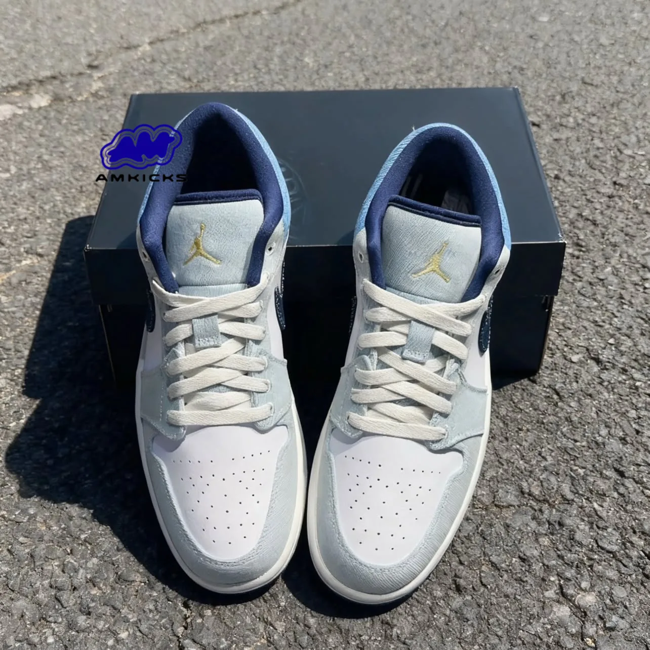 Jordan 1 Low SE "Denim Star Blue"