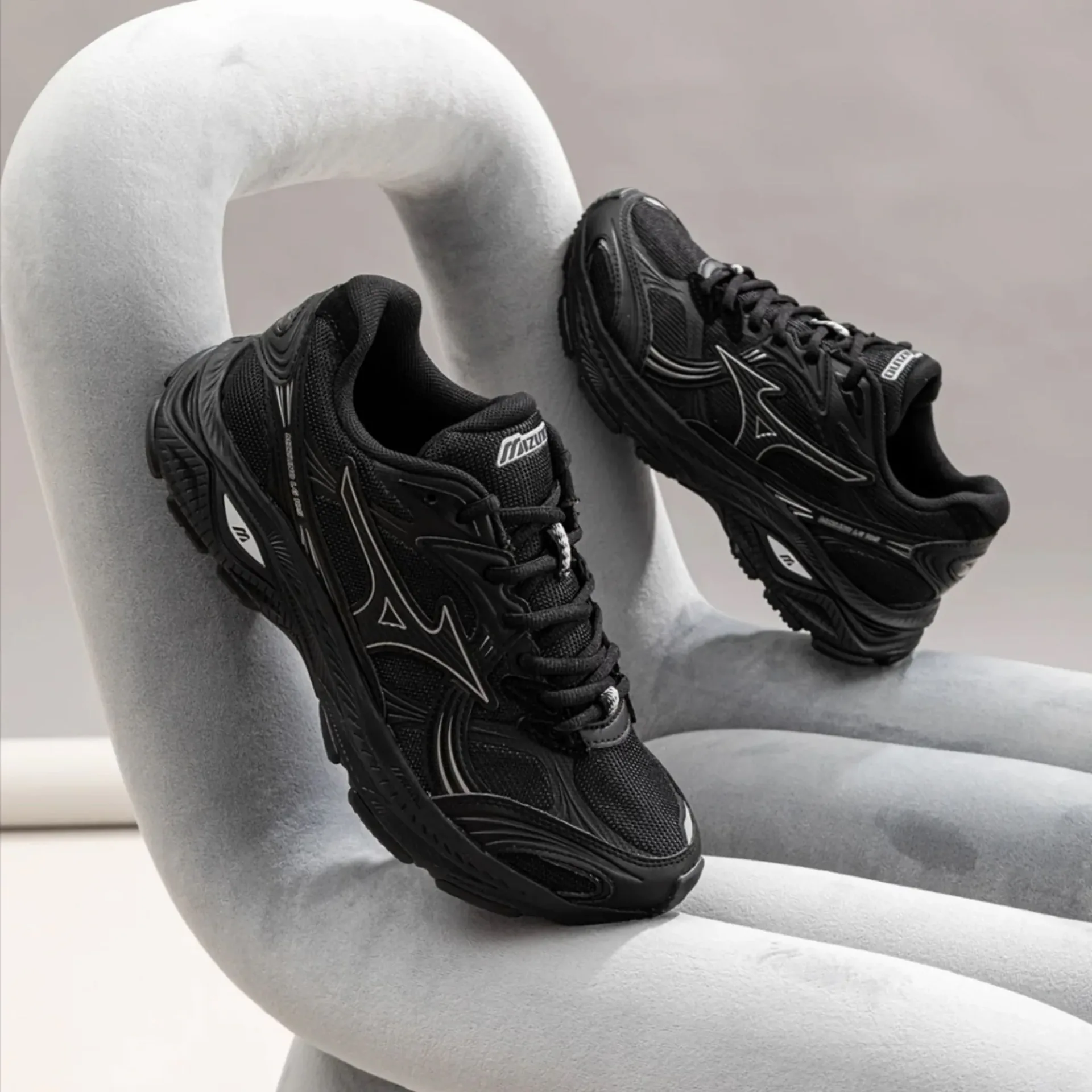 Mizuno LG 10s “Black“