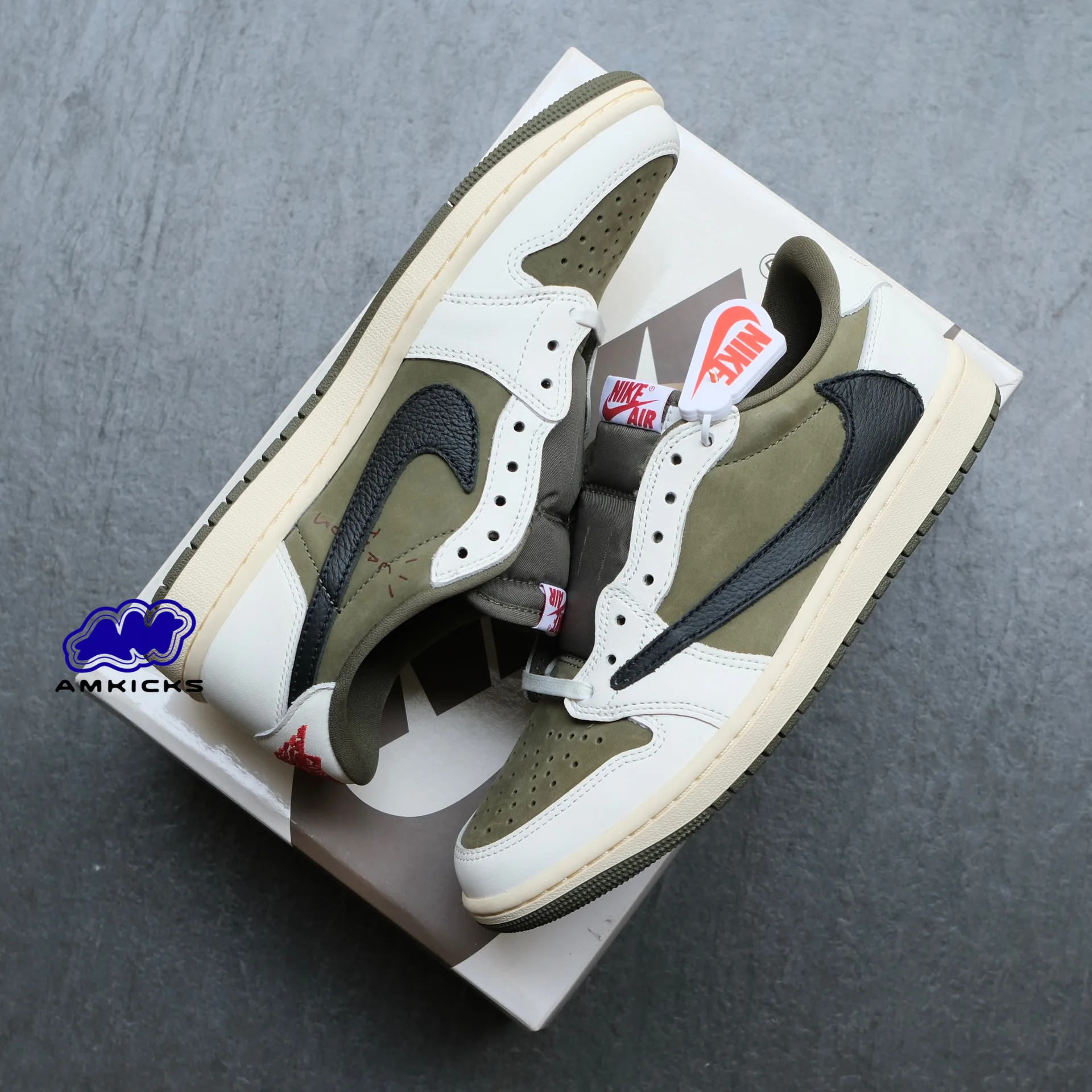 Jordan 1 Retro Low OG SP "Travis Scott Medium Olive"