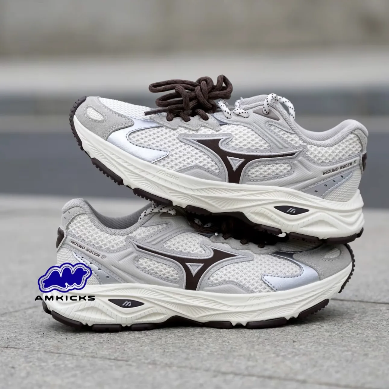 Mizuno Racer S "White Brown"