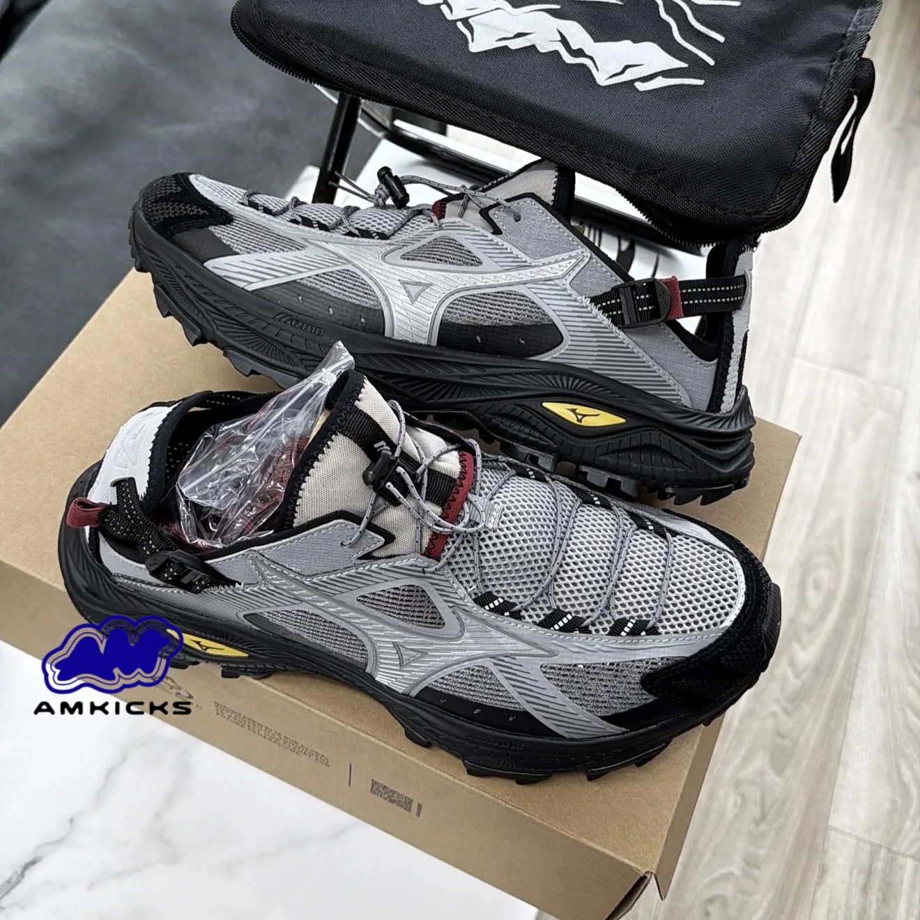 Mizuno Racer Trail SE V2 "Grey" SPECIAL BOX SET