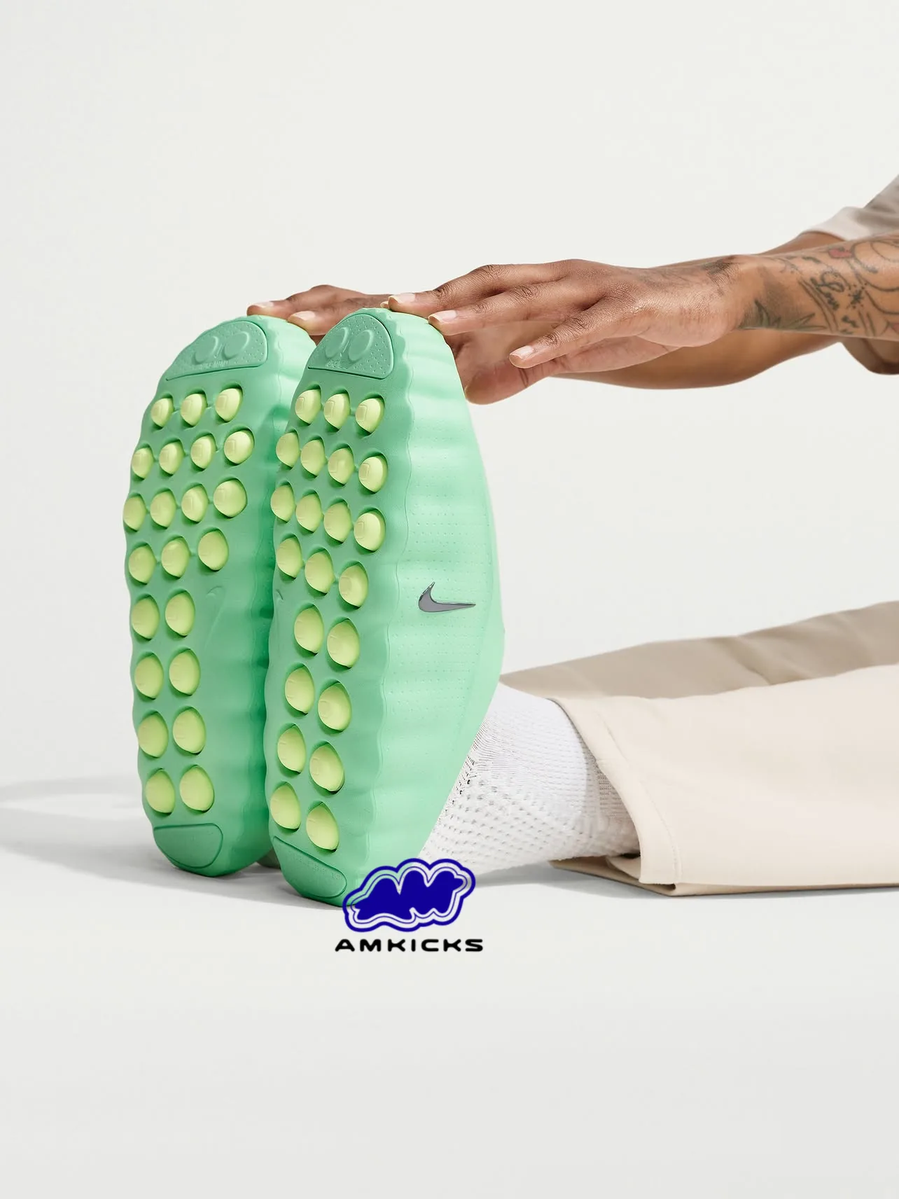 Nike Mind 001 Slide "Cucumber Calm"