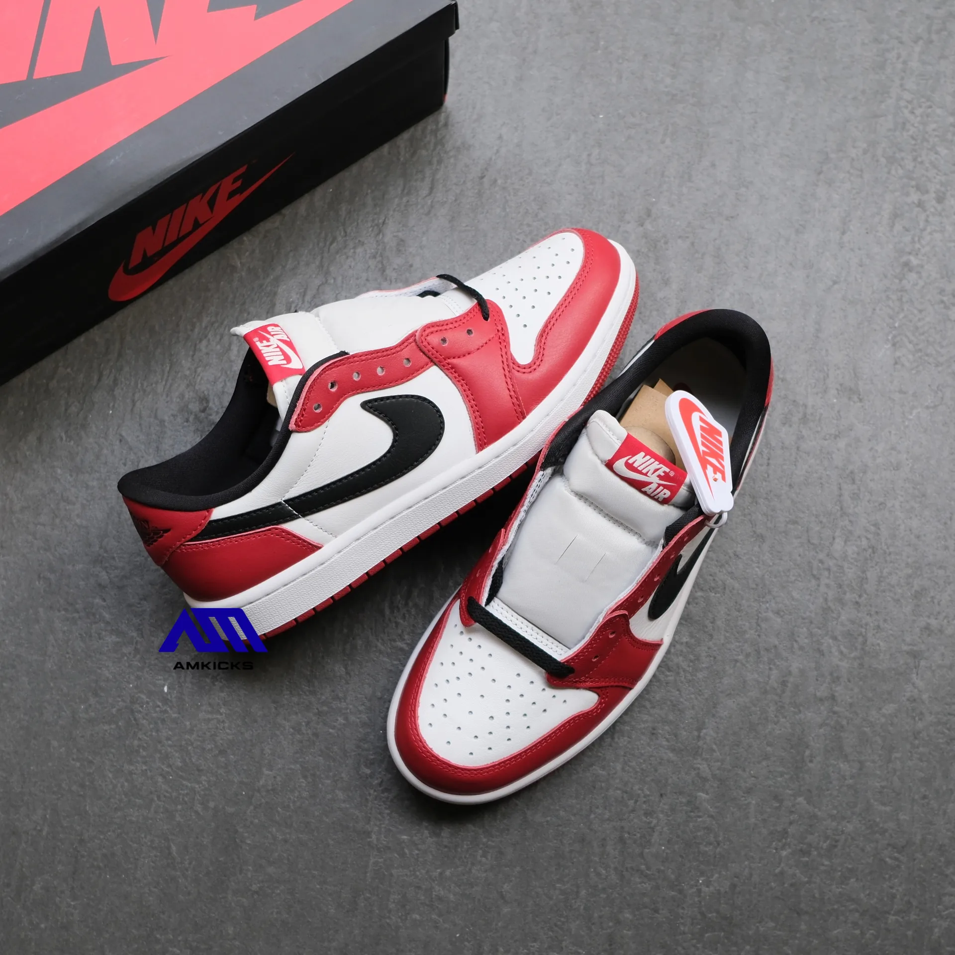 Jordan 1 Retro Low OG Chicago (2025)