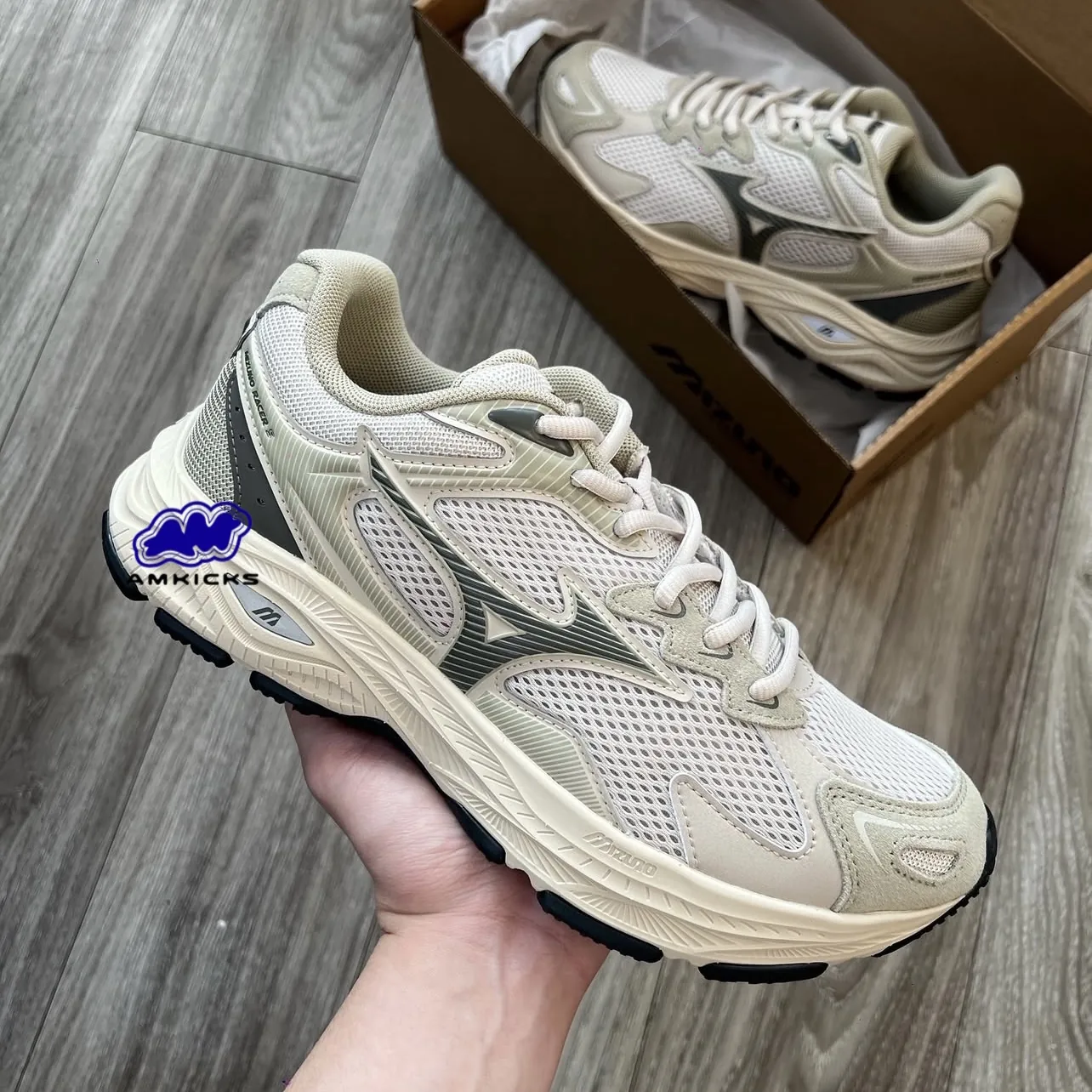 Mizuno Racer S "Cream Beige"
