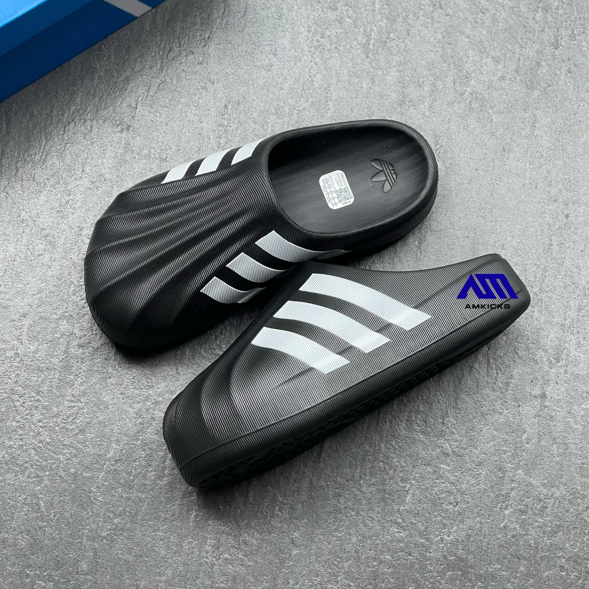 adiFOM Superstar Mule "Black White"