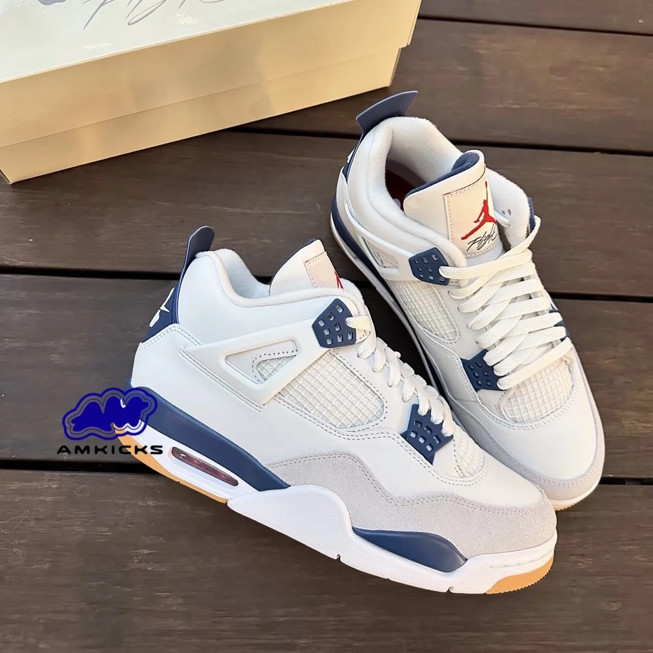 Jordan 4 Retro SB "Navy"