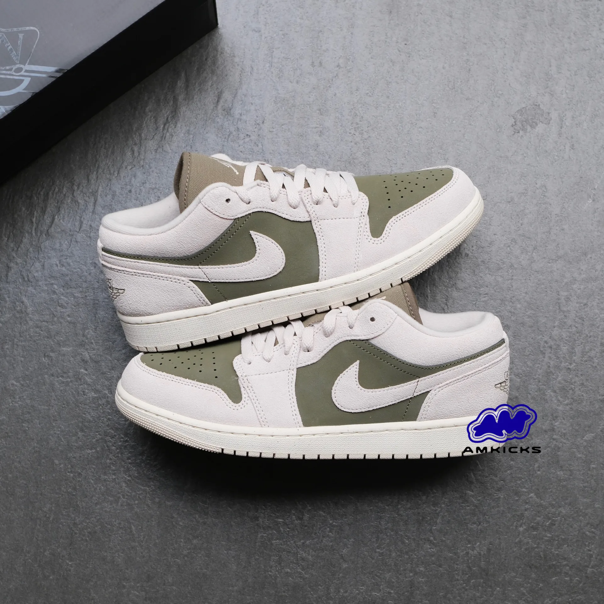 Jordan 1 Low SE "Medium Olive Sail"