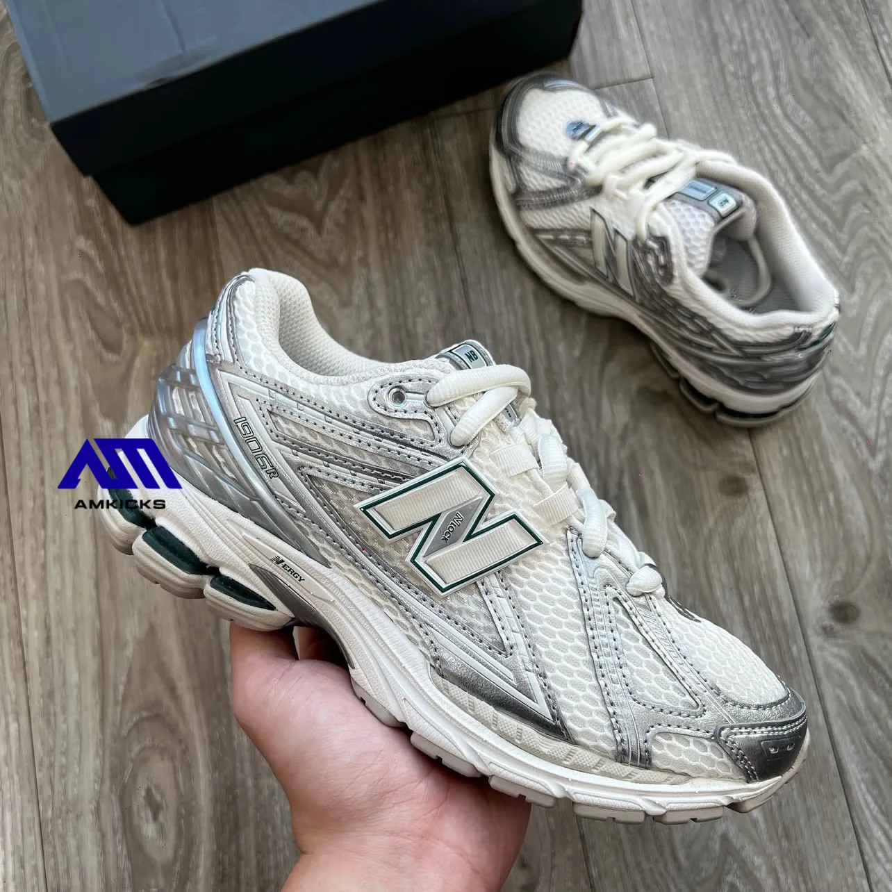 New Balance 1906R "Silver Metallic Sea Salt"