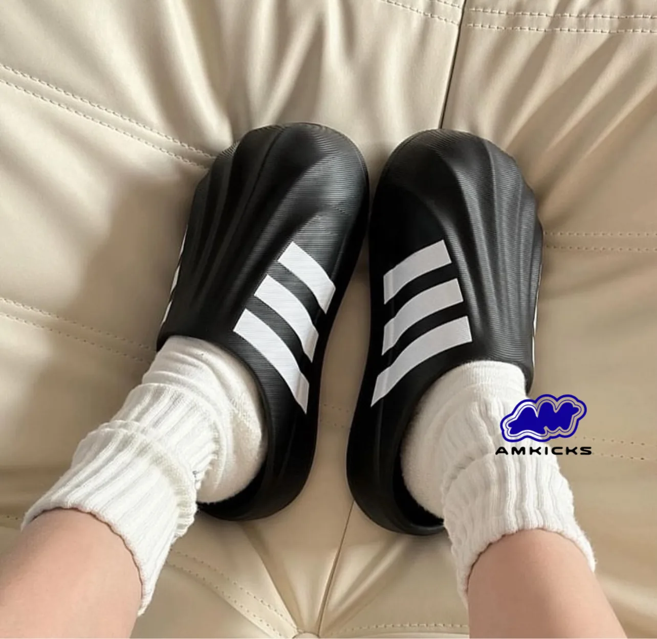adiFOM Superstar Mule "Black White"