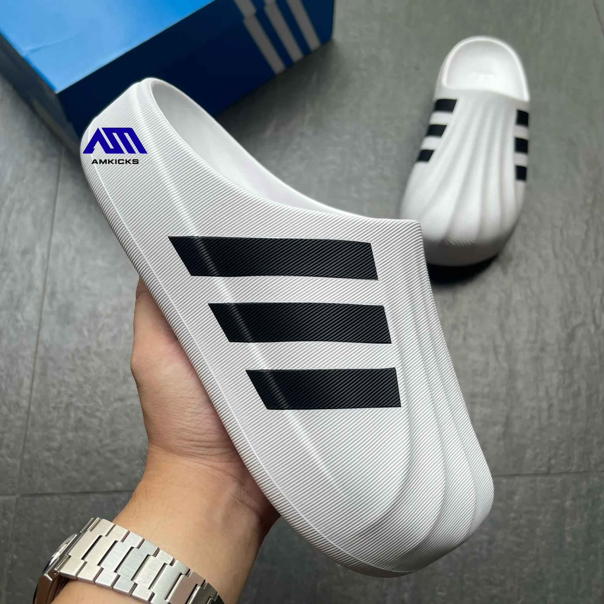 adiFOM Superstar Mule "White Black"