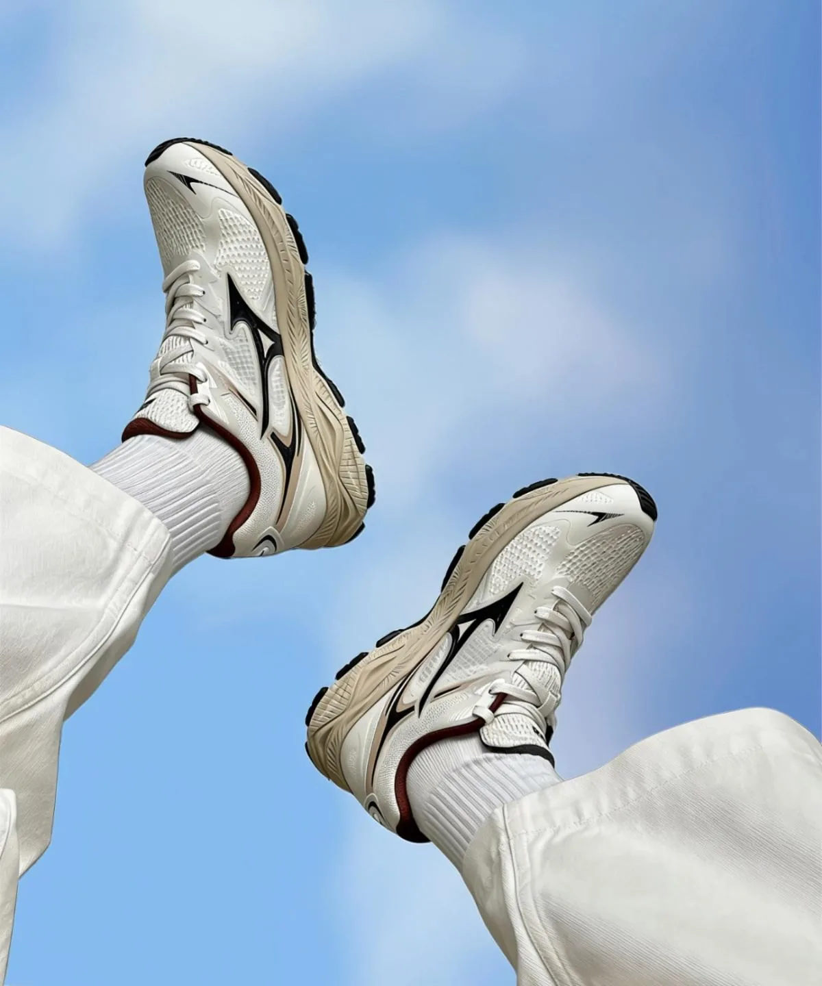 Mizuno Racer S "Off White Dark Brown"