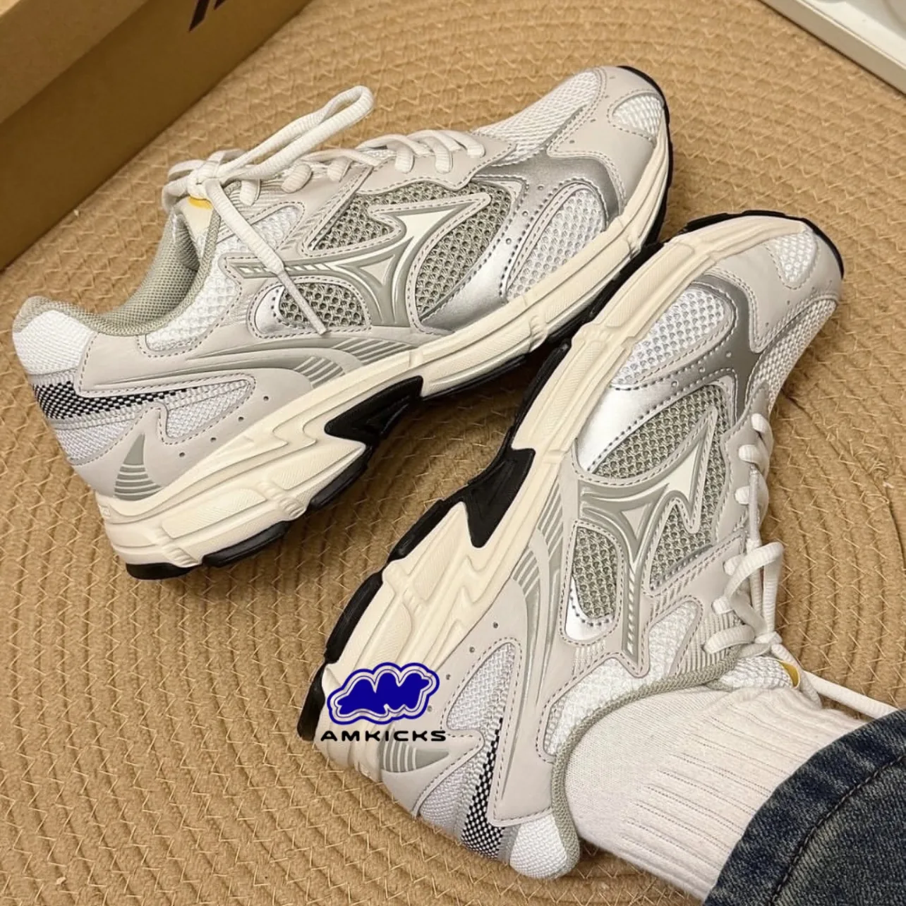 MIZUNO Speed 2K "Grey Silver Taupe"