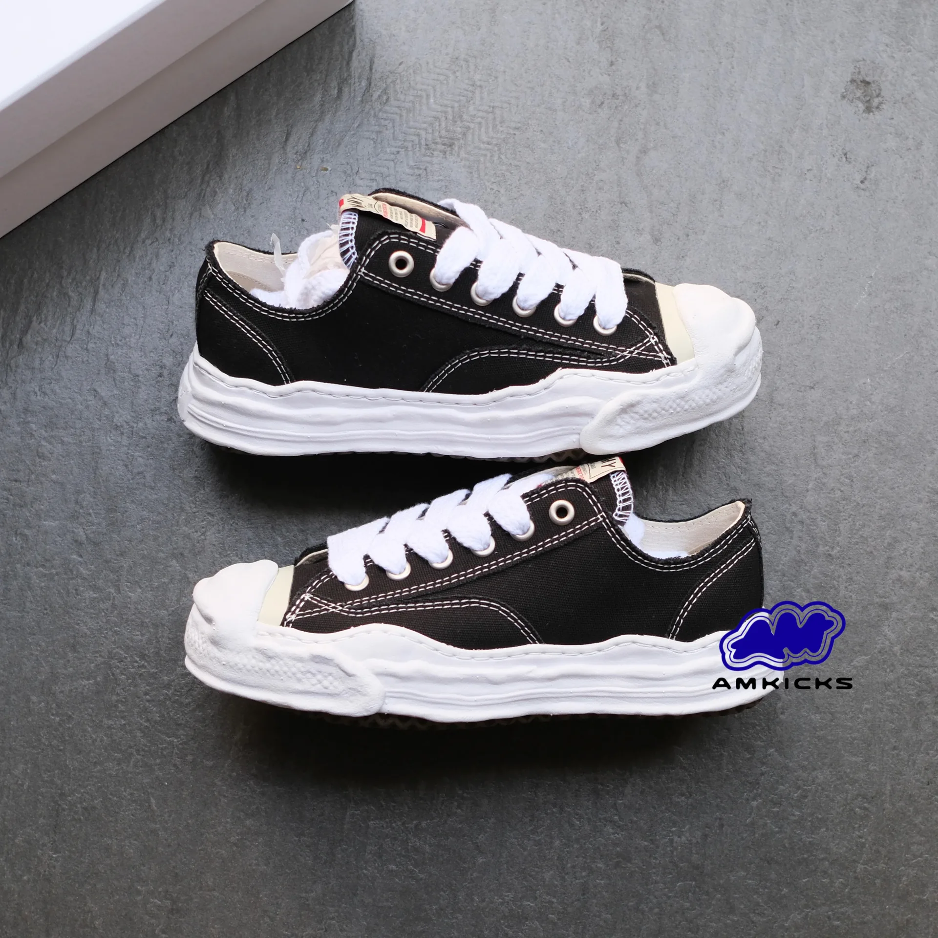 Maison Mihara Yasuhiro Hank OG Sole Canvas Low "Black"