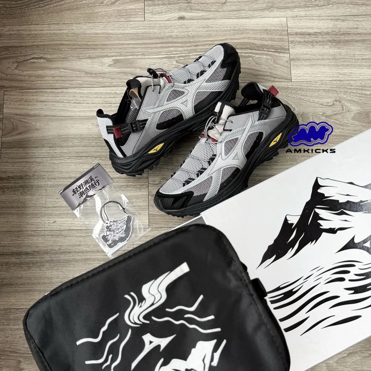 Mizuno Racer Trail SE V2 "Grey" SPECIAL BOX SET