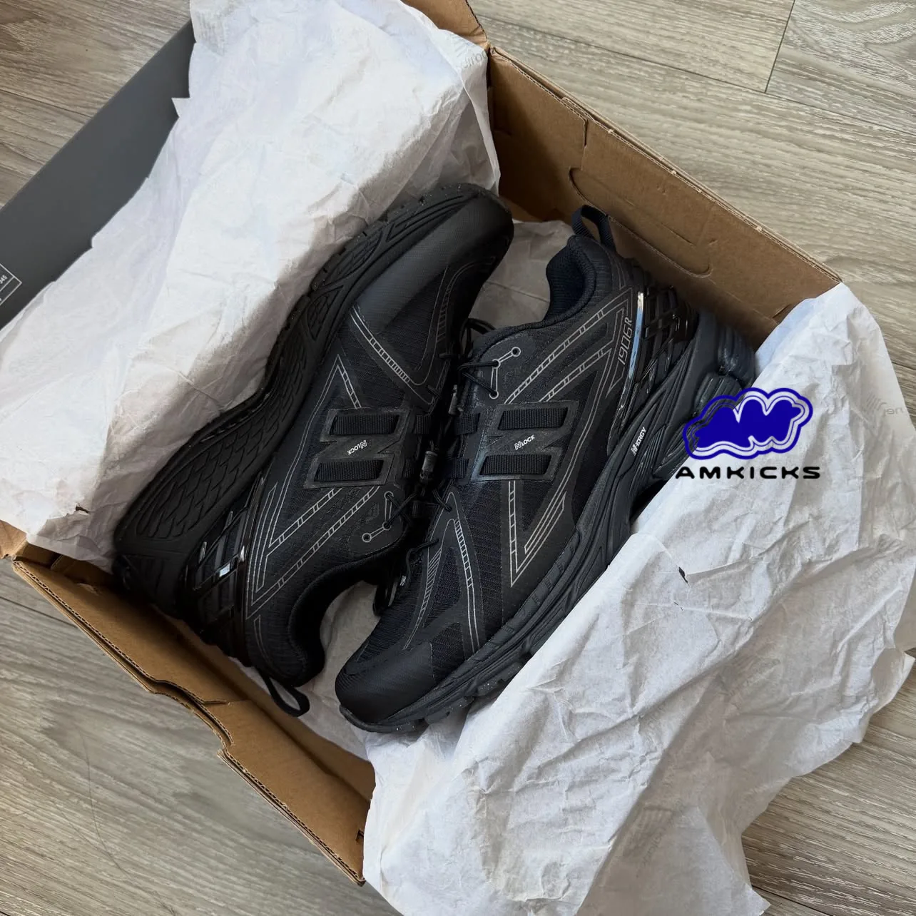New Balance 1906R "No Sew Pack Black Cement"