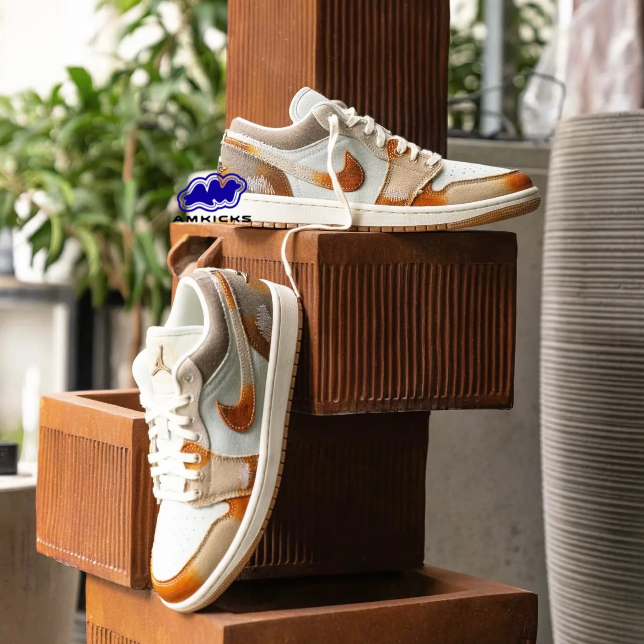 Jordan 1 Low SE "Multi-Color Sail Light Bone"