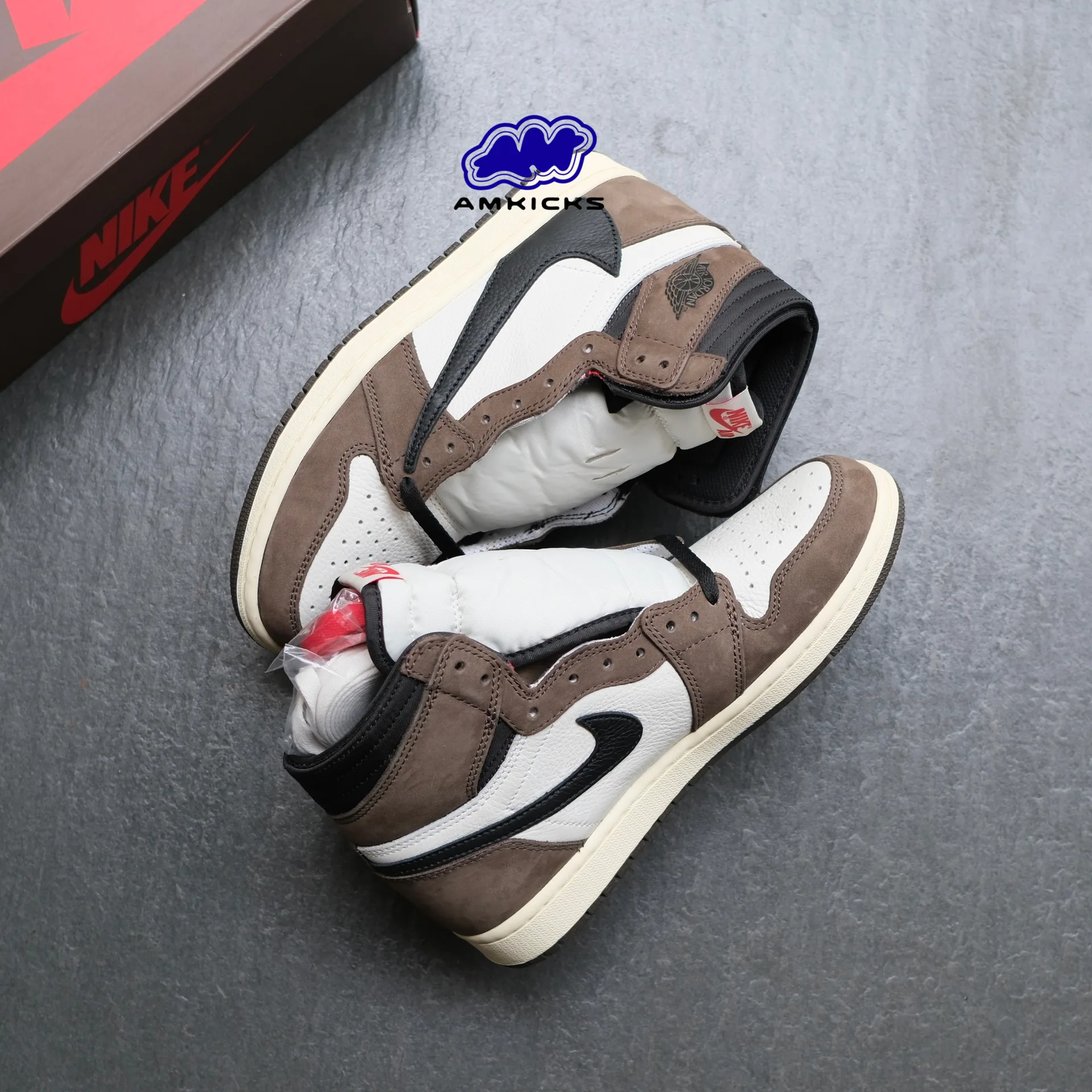 Jordan 1 Retro High OG SP "Travis Scott Mocha"