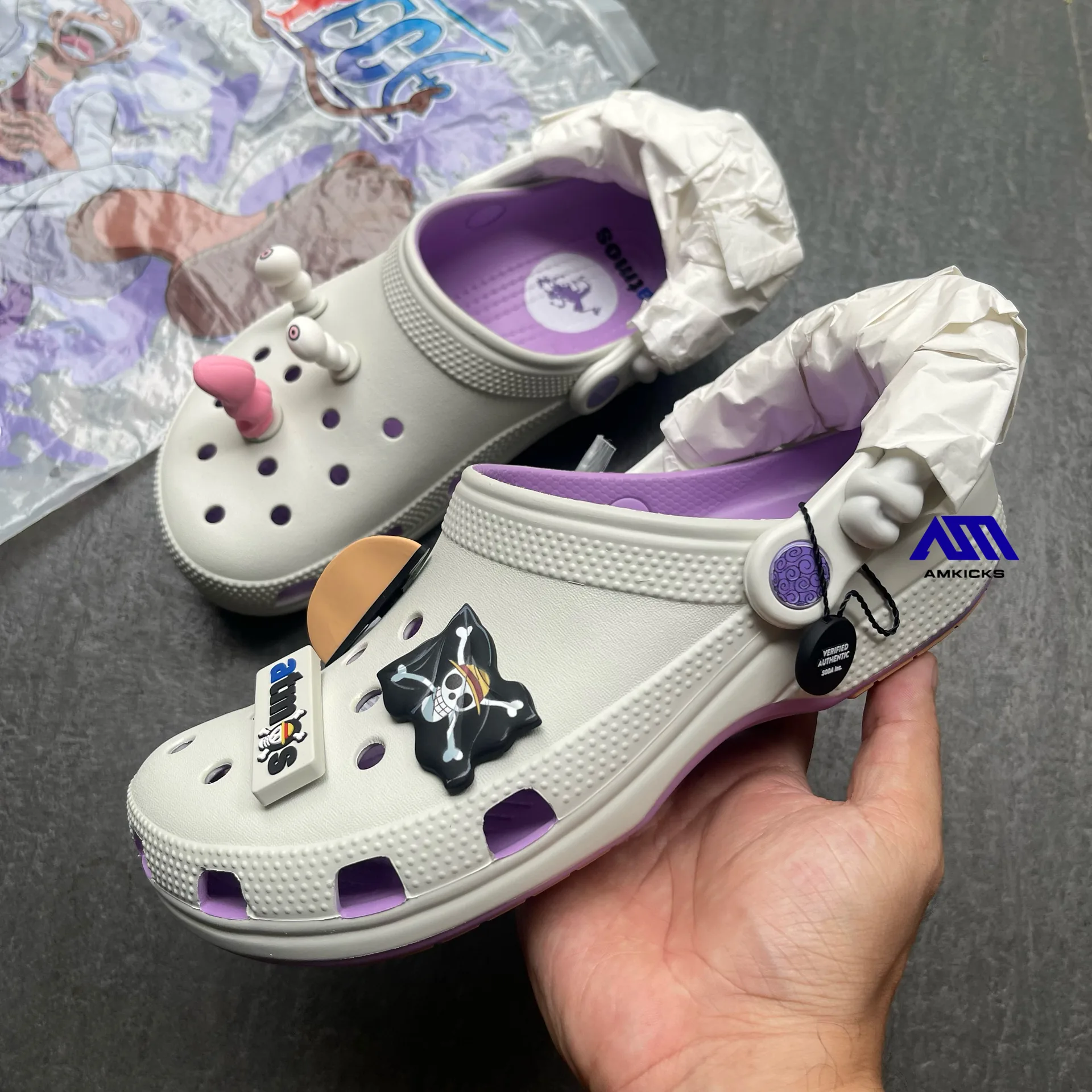 Crocs Classic Clog ONE PIECE x atmos Luffy Gear 5