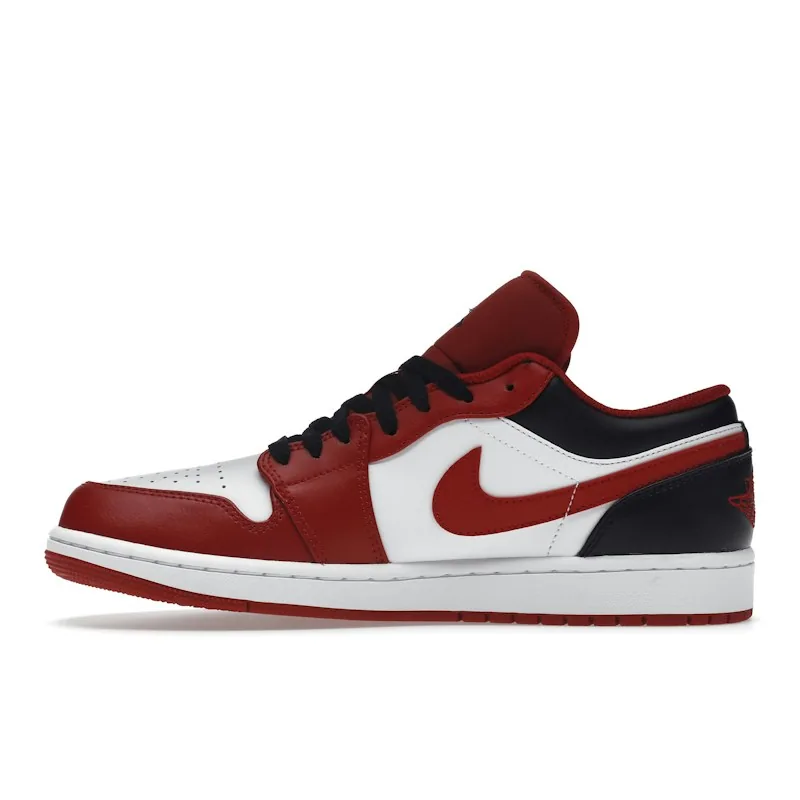 Jordan 1 Low "Bulls"