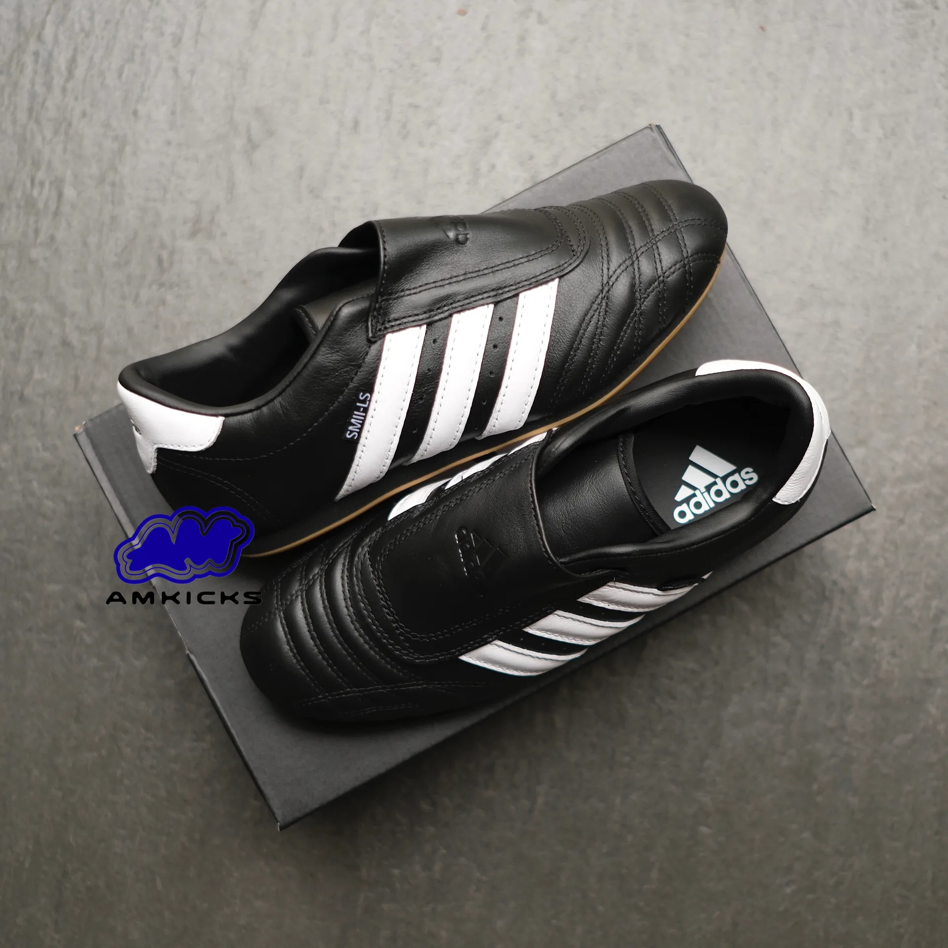 adidas Taekwondo "Core Black Cloud White Gum"